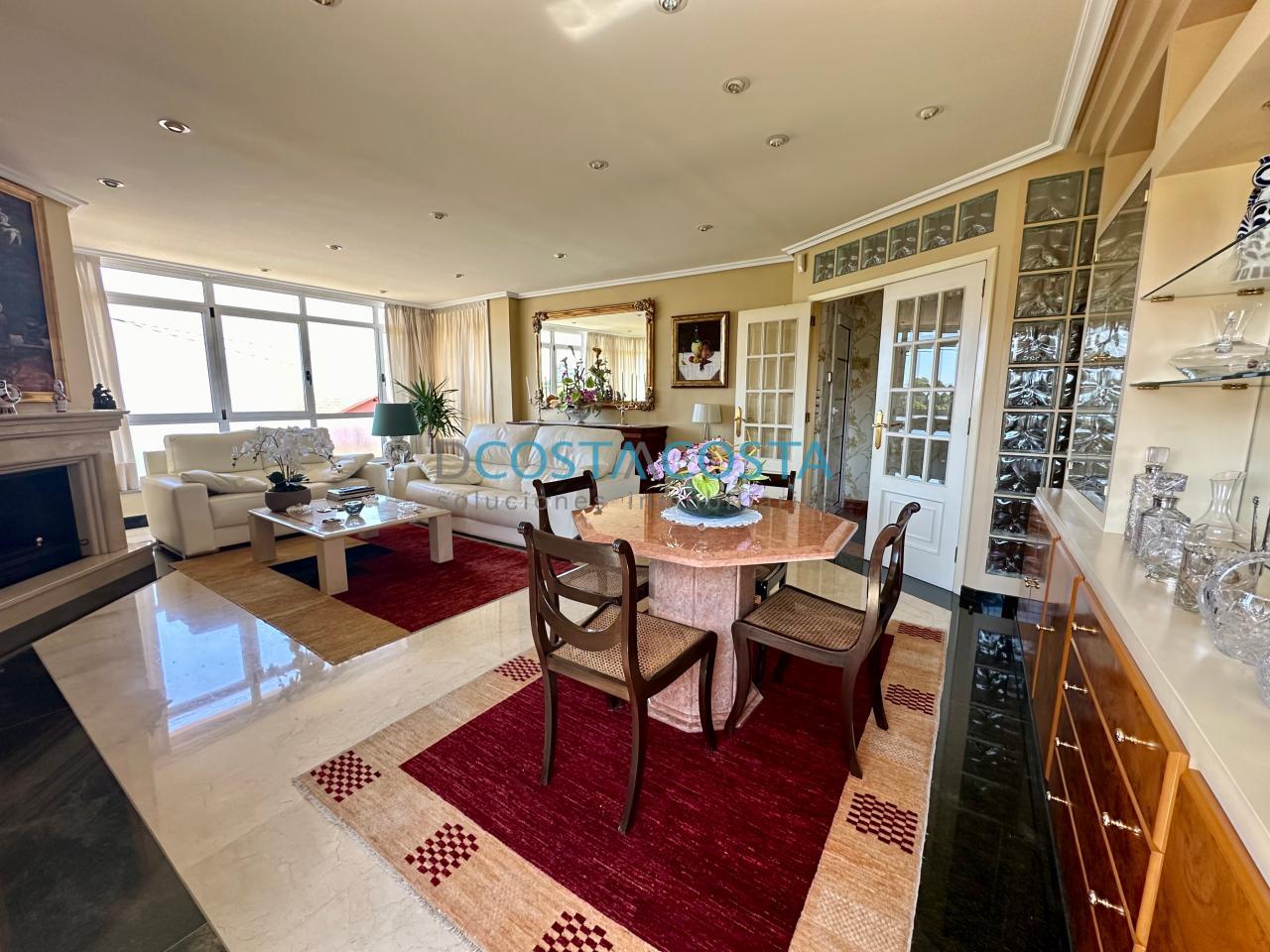 Se vende chalet proximo a la playa en Priegue, Nigran